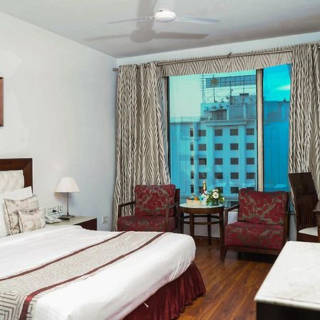 Treehouse Queens Pearl Gurgaon Exteriör bild
