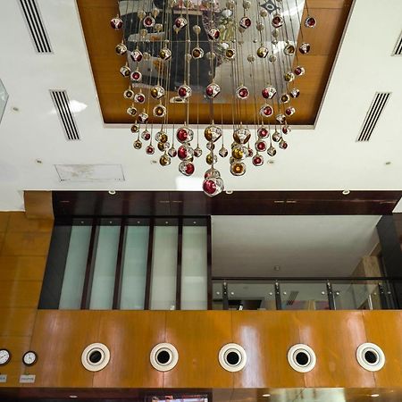 Treehouse Queens Pearl Gurgaon Exteriör bild