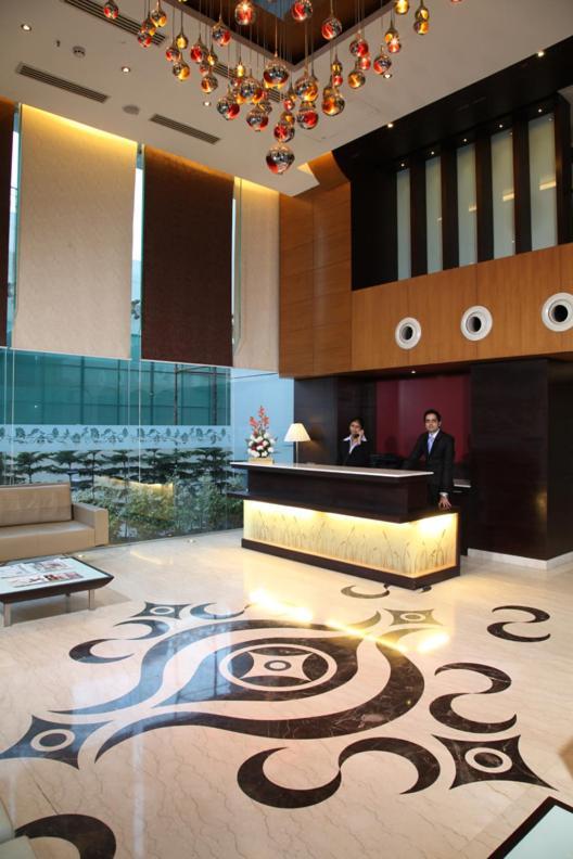 Treehouse Queens Pearl Gurgaon Exteriör bild